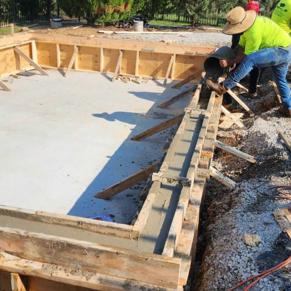 Jacuzzi platform Service in Springfield tn 37172-Miguel's concrete (1)